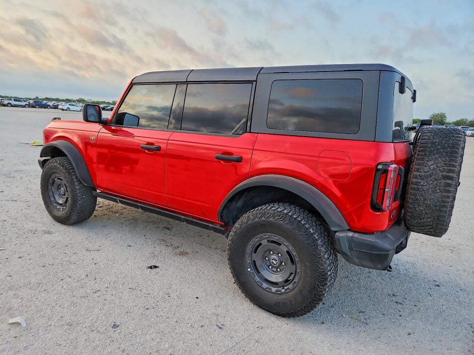 Zdjęcie 2 z aukcji – 2023 FORD BRONCO z VIN 1FMEE5DP0PLC10839
