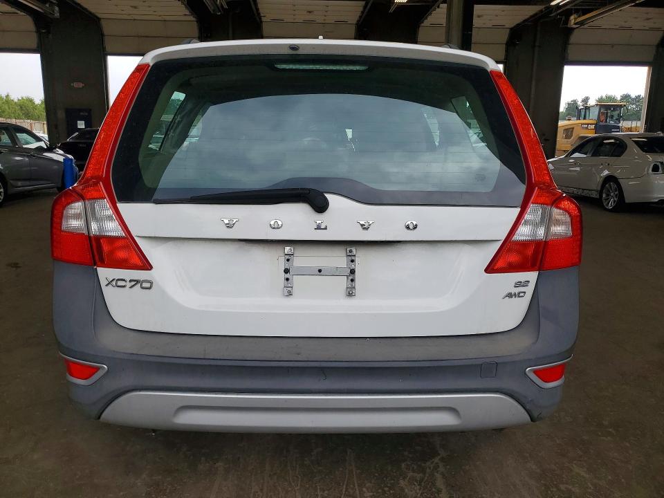 Photo 6 from auction – 2010 VOLVO XC70 with VIN YV4960BZ3A1085586