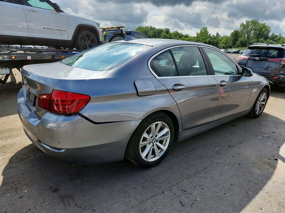 Photo 3 from auction – 2016 BMW 528 with VIN WBA5A7C56GG145898