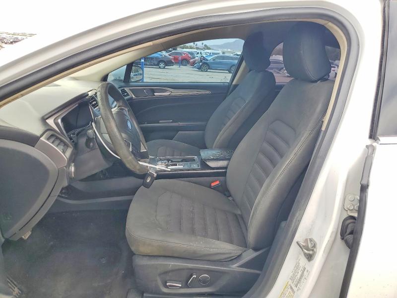 Photo 7 from auction – 2017 FORD FUSION with VIN 3FA6P0LU3HR386676