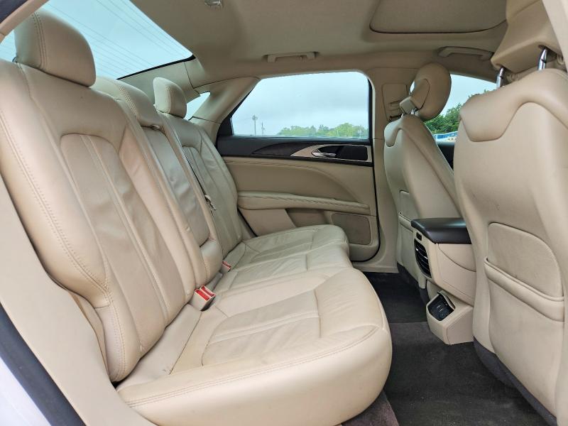 Photo 10 from auction – 2017 LINCOLN MKZ with VIN 3LN6L5F96HR643254