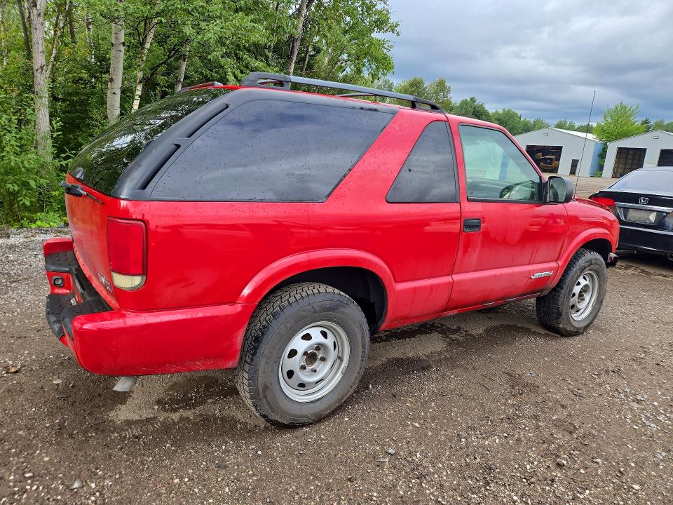 Photo 3 from auction – 2005 GMC JIMMY with VIN 1GKCT18X65K112376