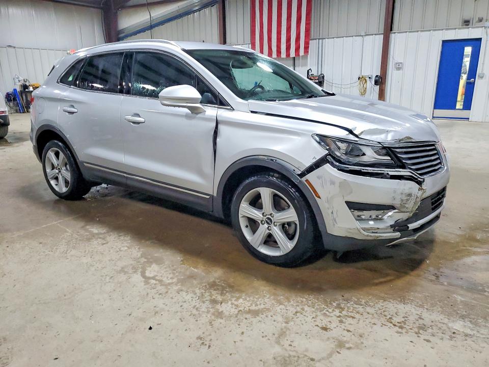 Photo 4 from auction – 2016 LINCOLN MKC with VIN 5LMCJ1D9XGUJ19548