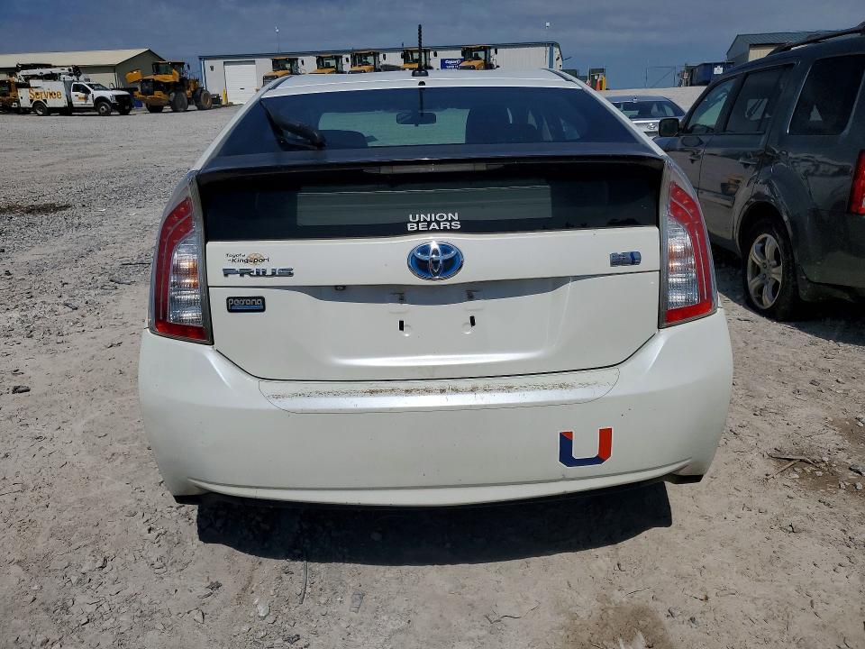 Photo 6 from auction – 2013 TOYOTA PRIUS with VIN JTDKN3DU4D1654041
