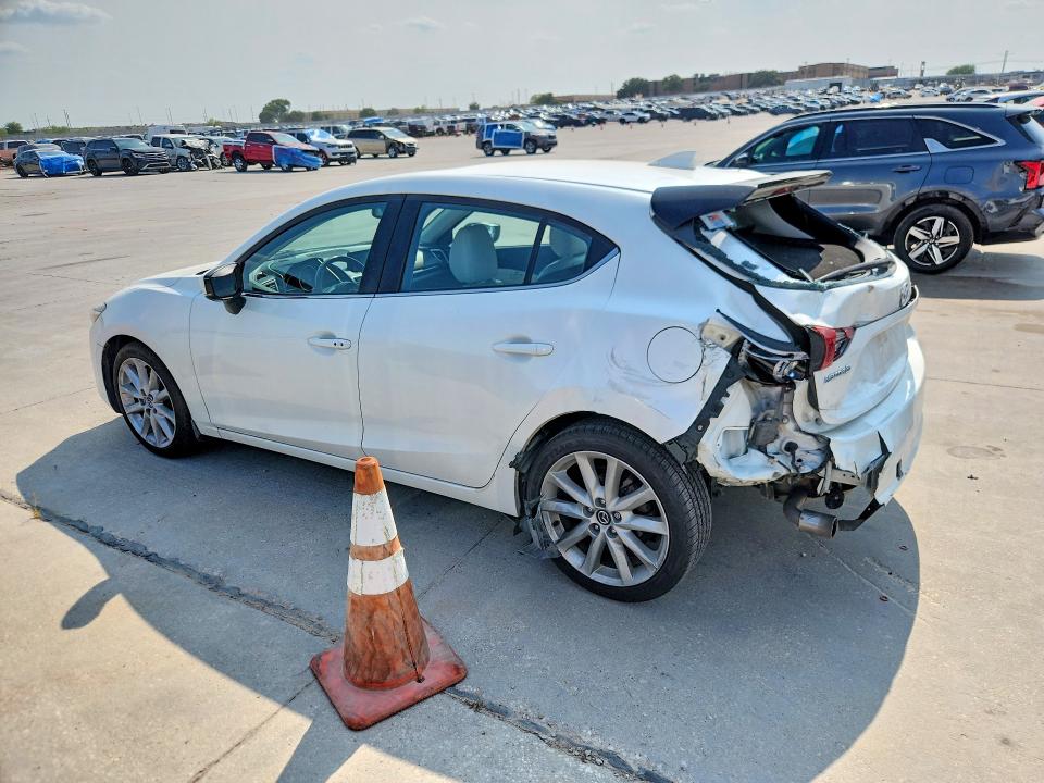 Photo 2 from auction – 2017 MAZDA 3 with VIN JM1BN1M39H1132796