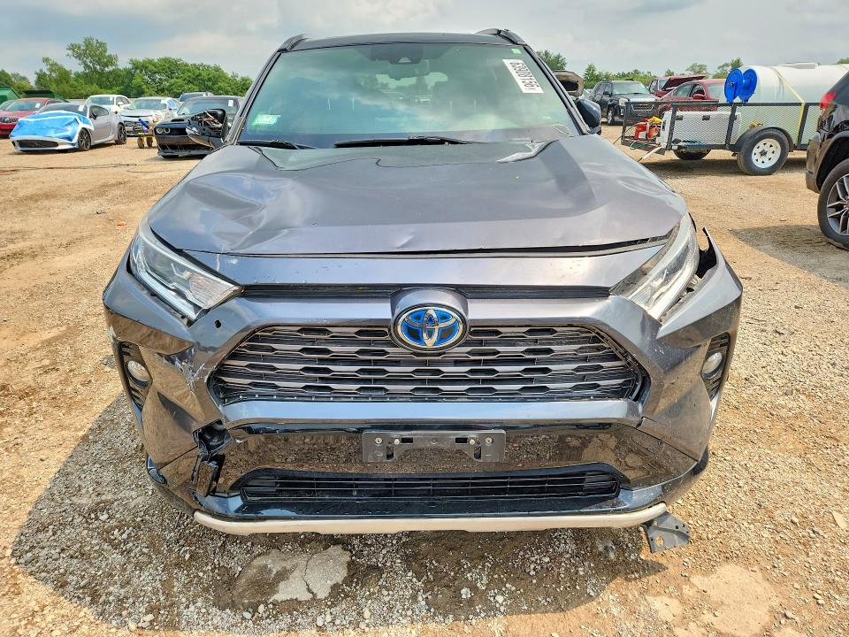 Photo 5 from auction – 2019 TOYOTA RAV4 with VIN JTMEWRFVXKJ005229