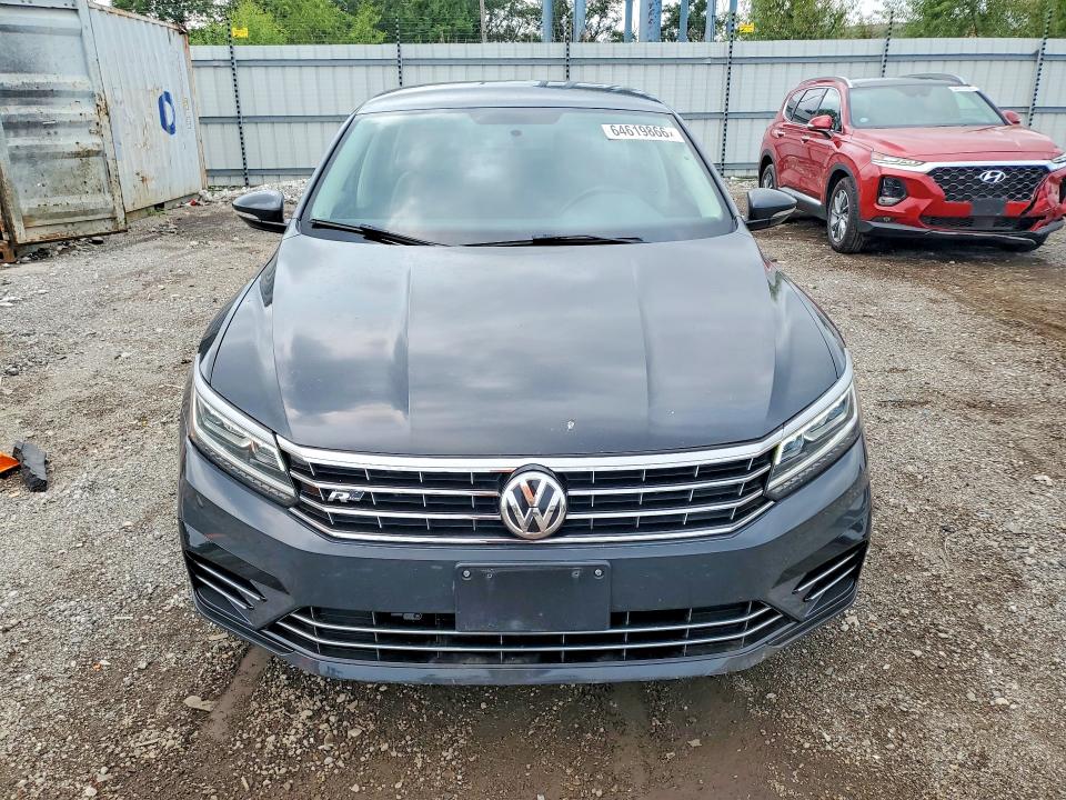 Photo 5 from auction – 2017 VOLKSWAGEN PASSAT with VIN 1VWDT7A32HC079656