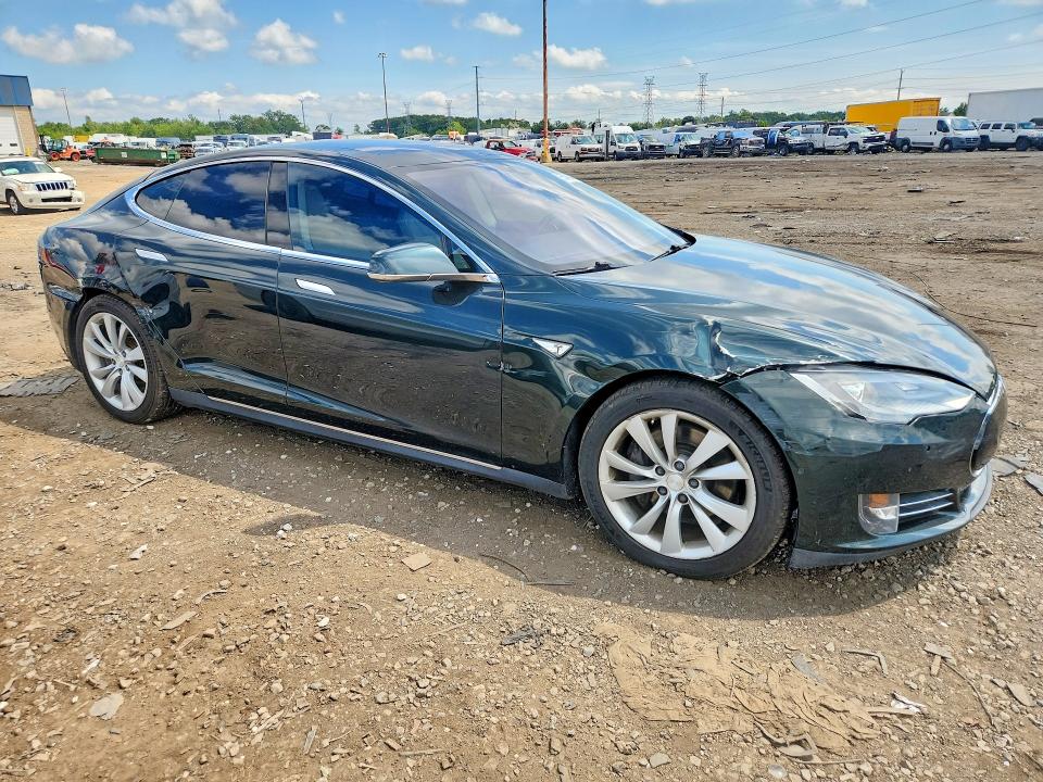 Photo 4 from auction – 2014 TESLA MODEL S with VIN 5YJSA1S18EFP50997
