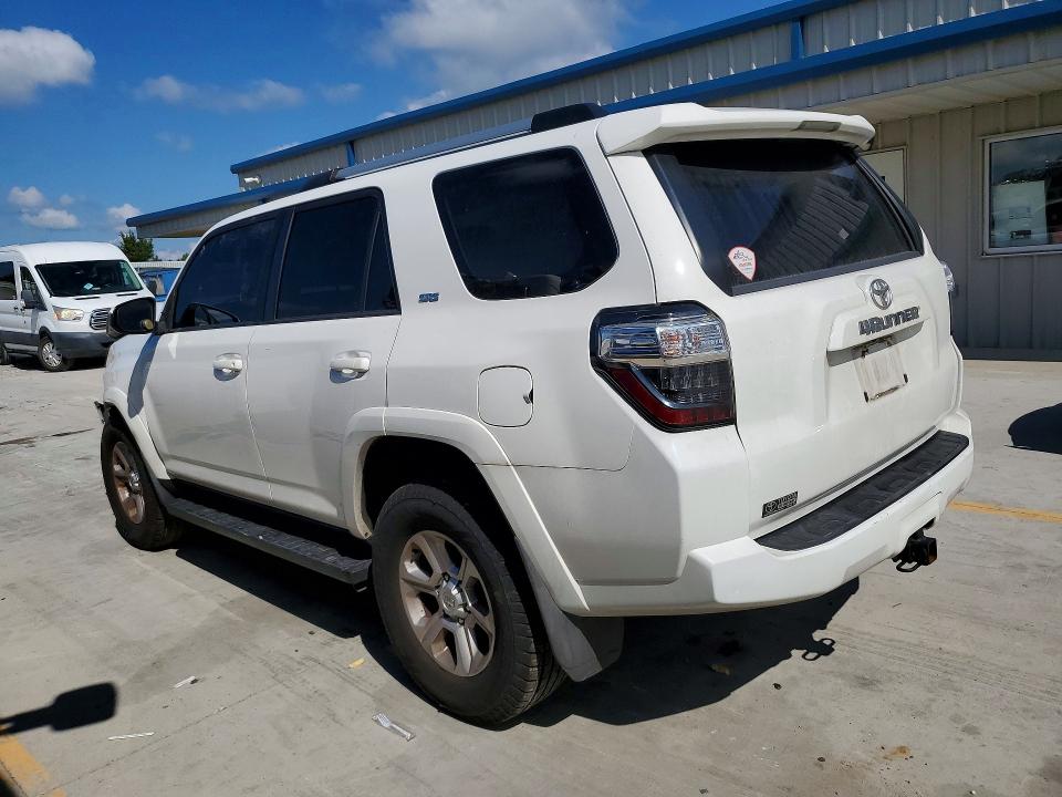 Photo 2 from auction – 2019 TOYOTA 4RUNNER with VIN JTEBU5JR9K5645416