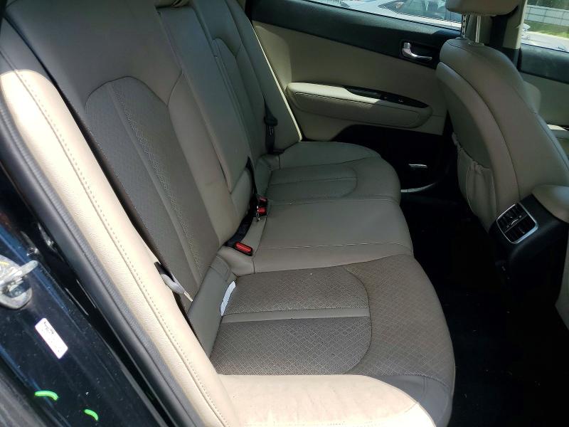 Photo 10 from auction – 2018 KIA OPTIMA with VIN 5XXGU4L37JG259486