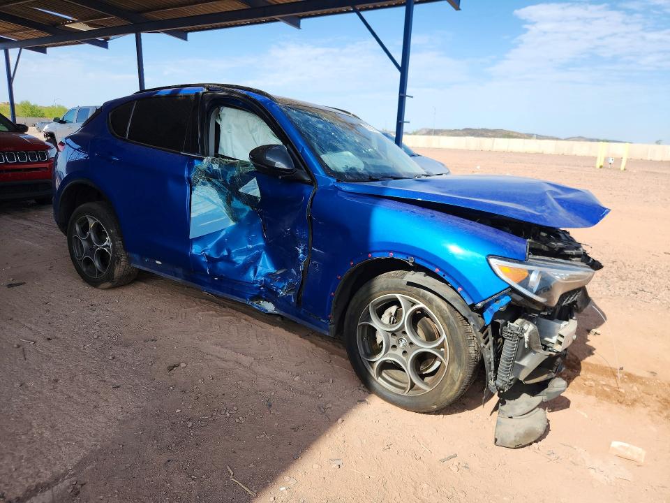 Photo 4 from auction – 2021 ALFA ROMEO STELVIO with VIN ZASPAKAN0M7D00031