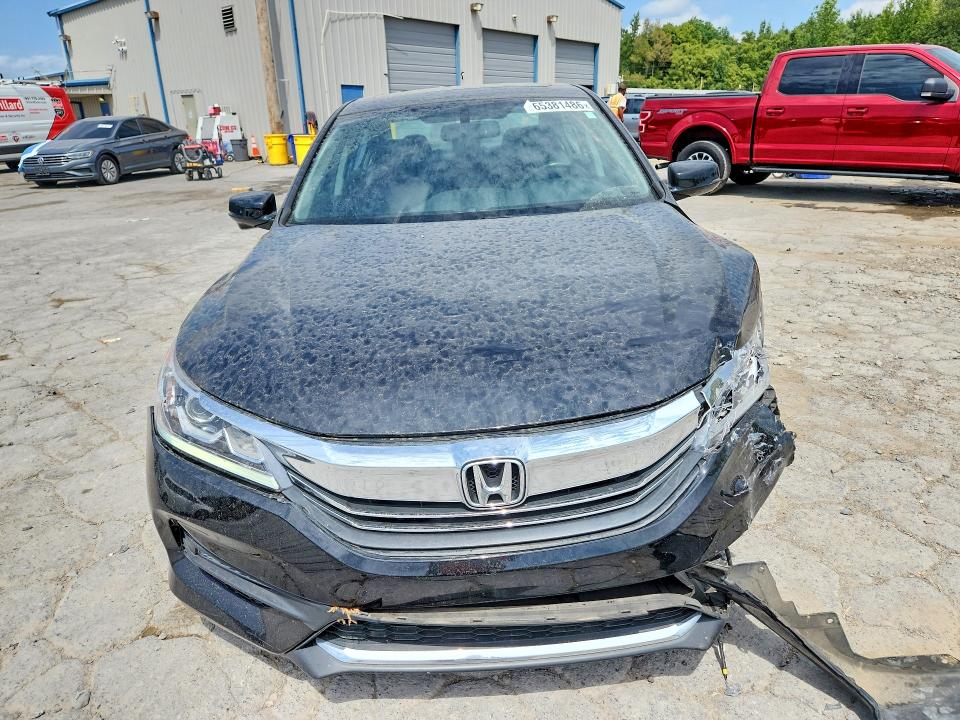 Photo 5 from auction – 2017 HONDA ACCORD with VIN 1HGCR2F89HA116042
