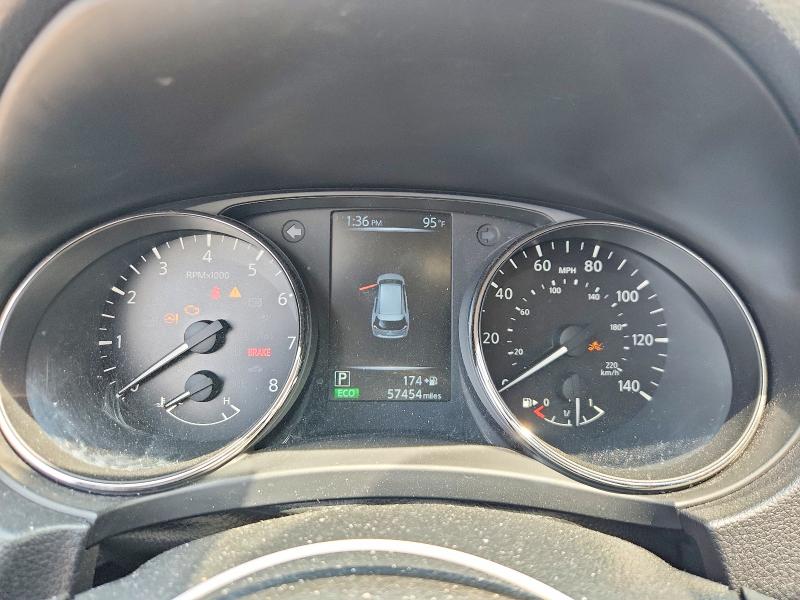 Photo 9 from auction – 2017 NISSAN ROGUE with VIN JN8AT2MT2HW148949