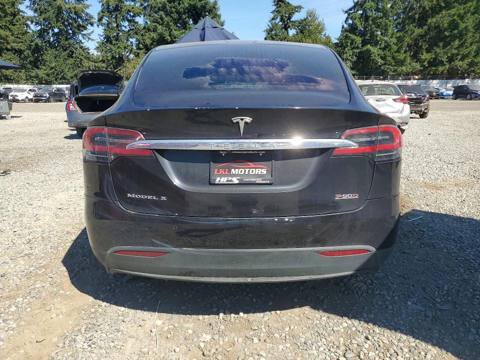 Photo 6 from auction – 2016 TESLA MODEL X with VIN 5YJXCBE4XGF006980