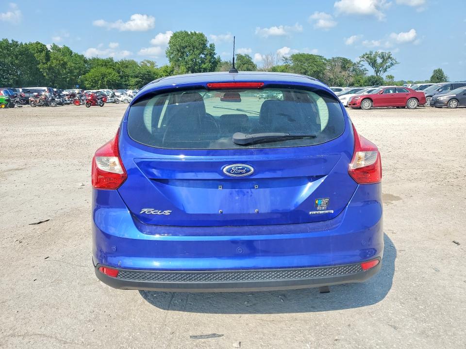 Photo 6 from auction – 2014 FORD FOCUS with VIN 1FADP3K27EL355059