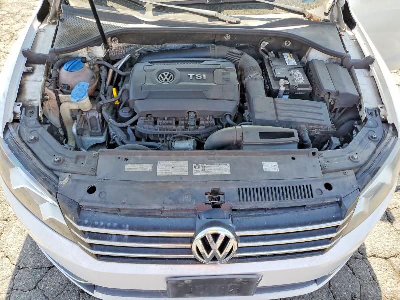 Photo 11 from auction – 2014 VOLKSWAGEN PASSAT with VIN 1VWAT7A30EC050199