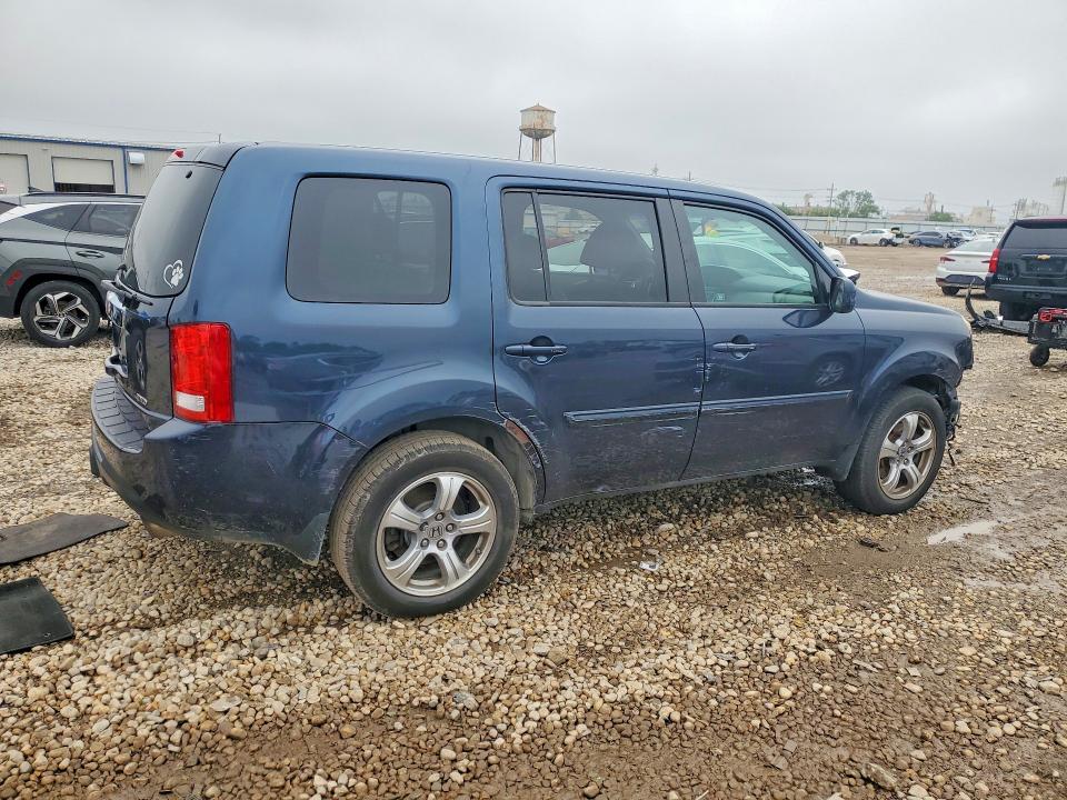 Photo 3 from auction – 2012 HONDA PILOT with VIN 5FNYF4H65CB010028