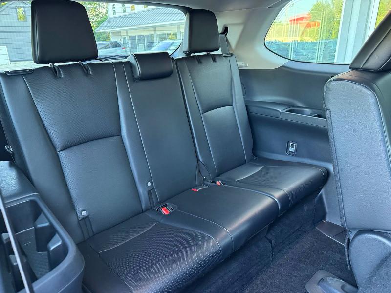 Photo 7 from auction – 2024 TOYOTA GRAND HIGHLANDER HYBRID with VIN 5TDACAB5XRS005369
