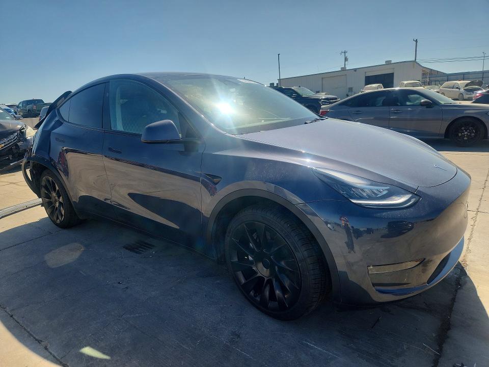 Фото 4 с аукциона – 2023 TESLA MODEL Y с VIN 7SAYGDEE5PA154158