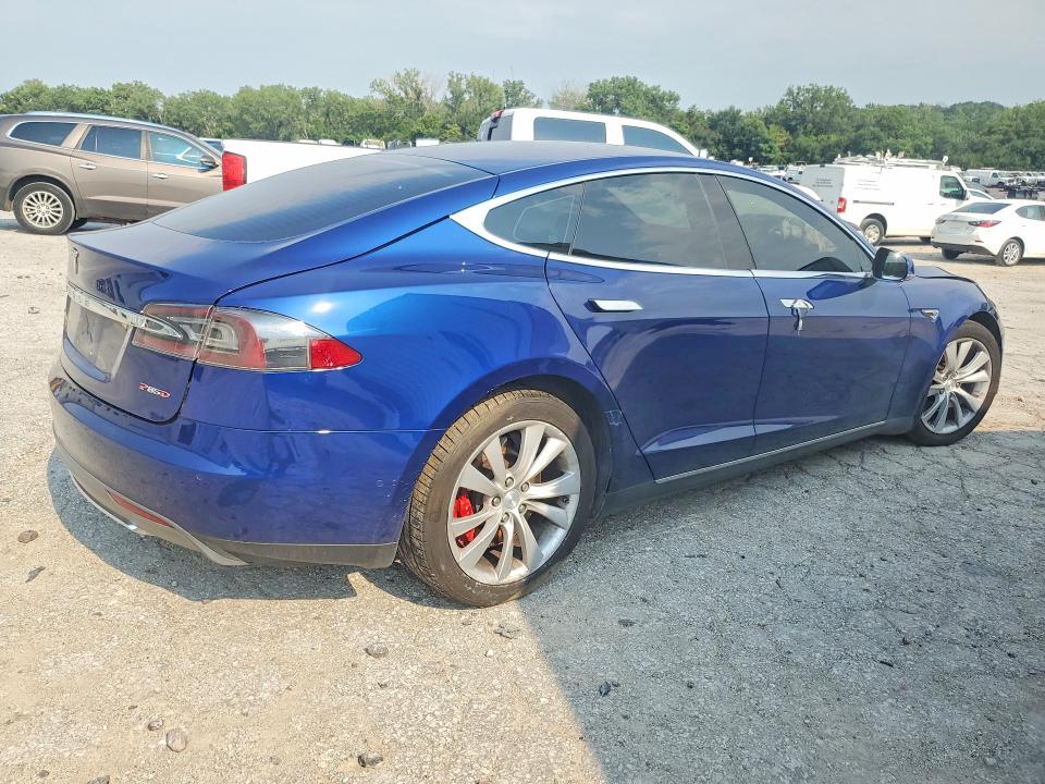 Photo 3 from auction – 2015 TESLA MODEL S with VIN 5YJSA1E48FF116208