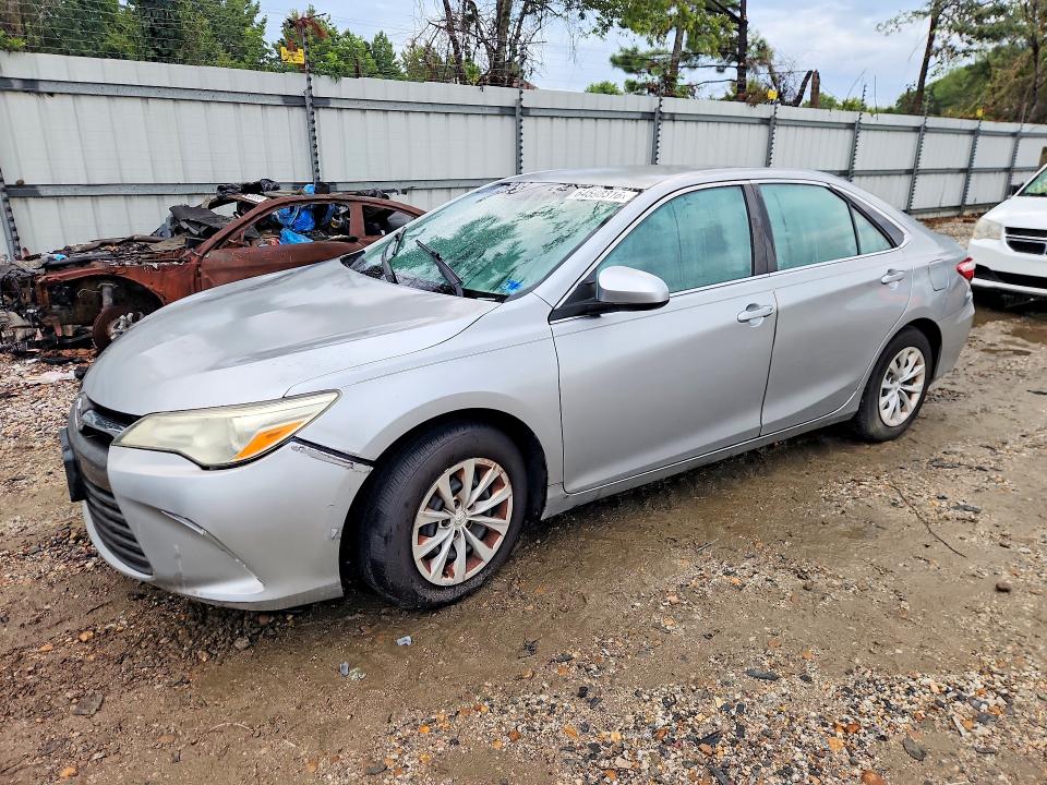 TOYOTA CAMRY 2016 with VIN 4T4BF1FK0GR555136 - Photo from auction