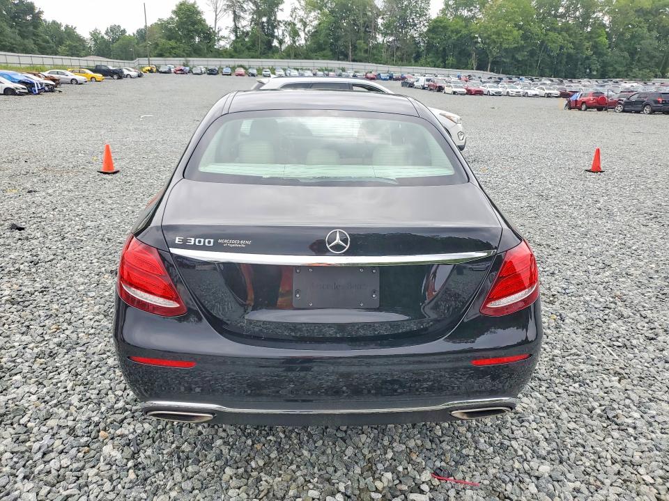 Photo 6 from auction – 2017 MERCEDES-BENZ E with VIN WDDZF4JB0HA096009