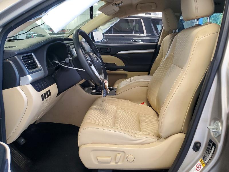 Снимка 7 от търг – 2015 TOYOTA HIGHLANDER с VIN 5TDBKRFH7FS110229