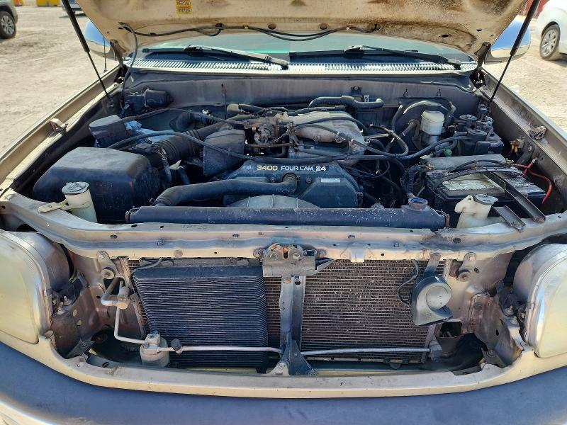 Photo 11 from auction – 2001 TOYOTA TUNDRA with VIN 5TBRN34161S207965