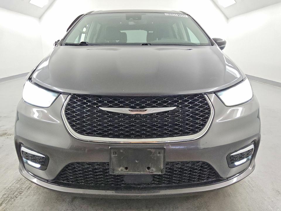 Photo 5 from auction – 2023 CHRYSLER PACIFICA with VIN 2C4RC1BG4PR529000