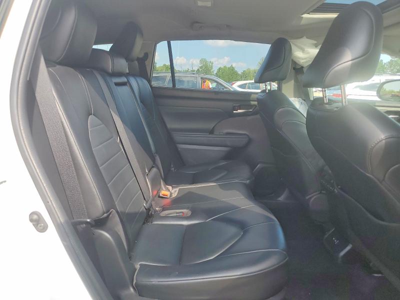 Photo 11 from auction – 2022 TOYOTA HIGHLANDER with VIN 5TDGZRBH7NS569086