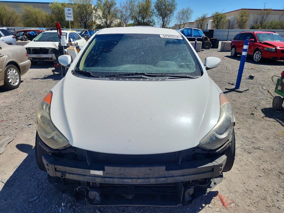 Photo 5 from auction – 2012 HYUNDAI ELANTRA with VIN 5NPDH4AE1CH139055