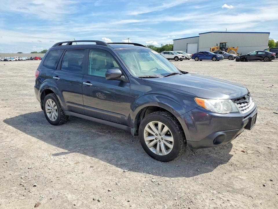 Photo 4 from auction – 2013 SUBARU FORESTER with VIN JF2SHADC5DH409390