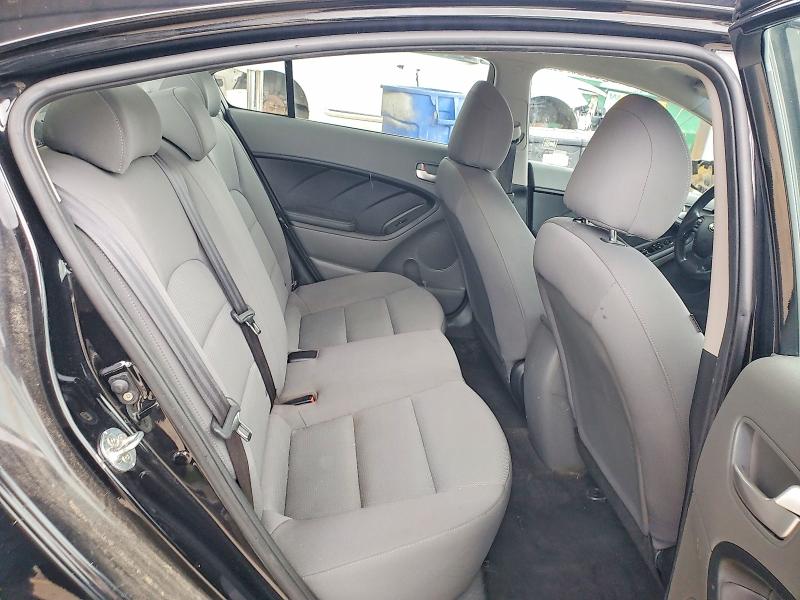 Photo 10 from auction – 2017 KIA FORTE with VIN 3KPFK4A75HE115607