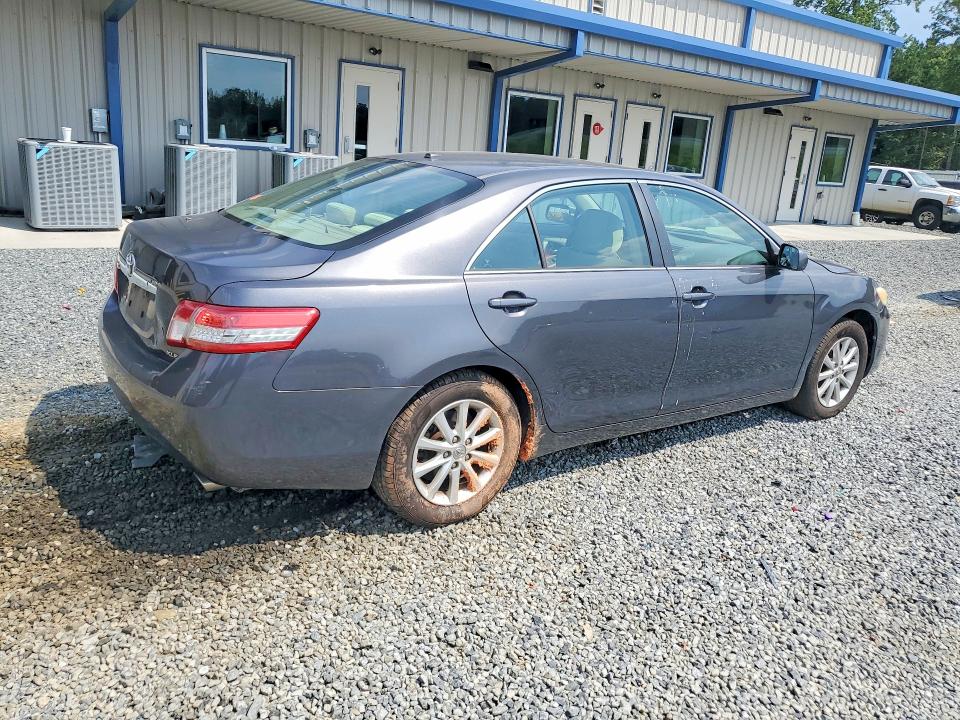 Photo 3 from auction – 2011 TOYOTA CAMRY with VIN 4T1BF3EK8BU149931