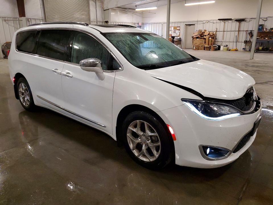 Photo 4 from auction – 2017 CHRYSLER PACIFICA with VIN 2C4RC1GG9HR505091
