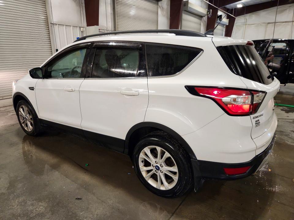 Photo 2 from auction – 2018 FORD ESCAPE with VIN 1FMCU9GD9JUC35579
