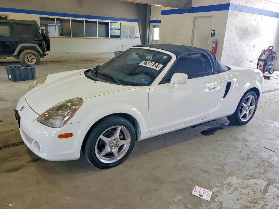 TOYOTA MR2 SPYDER 2004 with VIN JTDFR320140068148 - Photo from auction