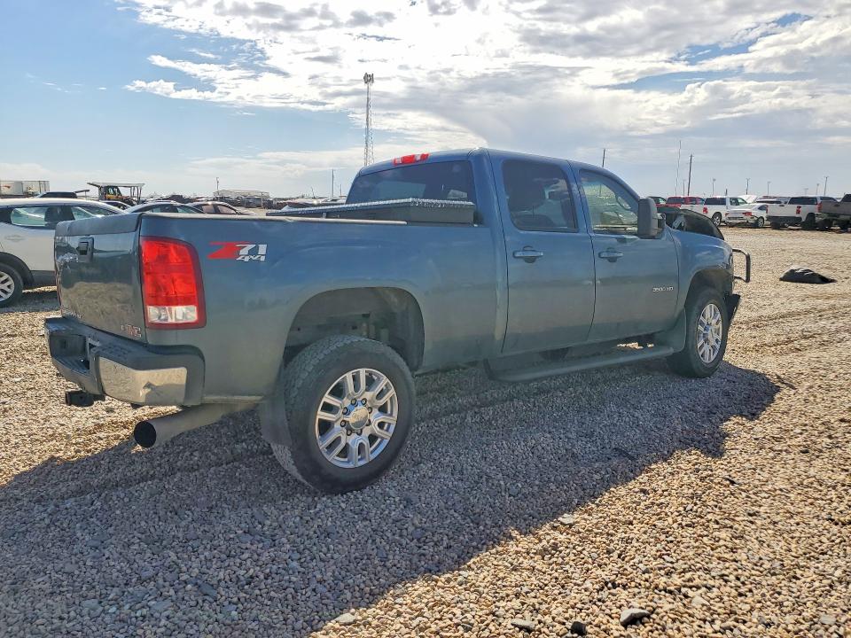 صورة رقم 3 من المزاد - 2013 GMC SIERRA مع VIN 1GT424E8XDF104399