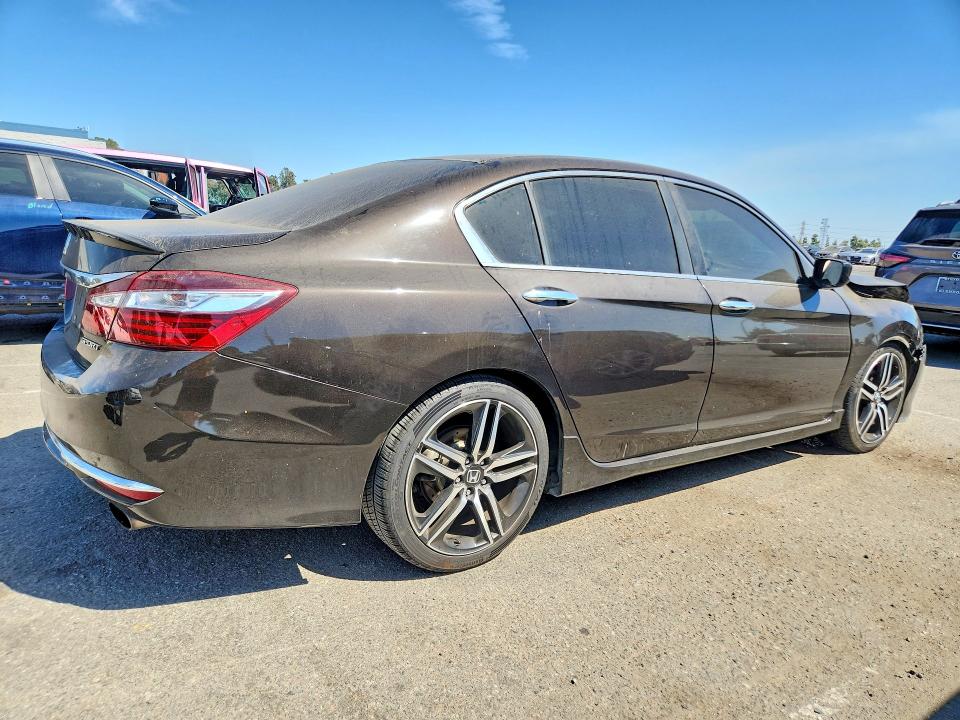 Photo 3 from auction – 2017 HONDA ACCORD with VIN 1HGCR2F5XHA249902