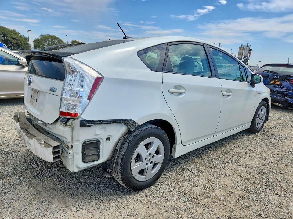 Zdjęcie 3 z aukcji – 2010 TOYOTA PRIUS z VIN JTDKN3DU1A0013916