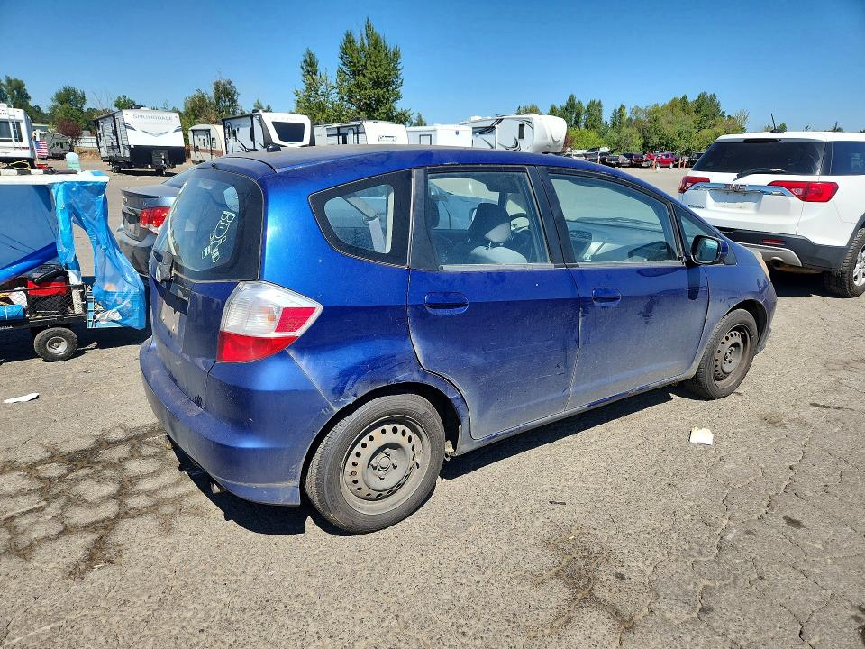 Photo 3 from auction – 2013 HONDA FIT with VIN JHMGE8H34DC017397