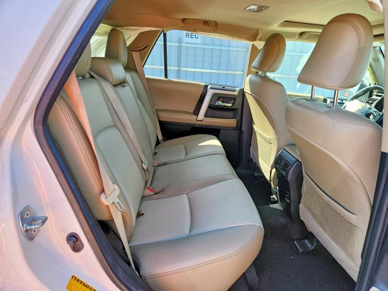 Photo 11 from auction – 2015 TOYOTA 4RUNNER with VIN JTEBU5JR6F5223769