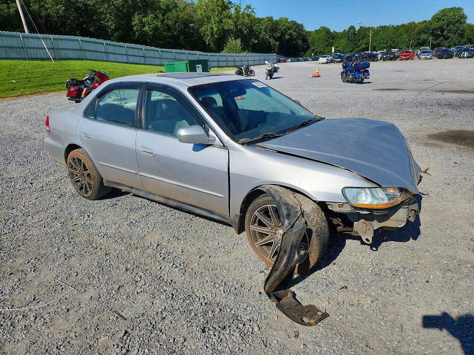 Photo 4 from auction – 2002 HONDA ACCORD with VIN 1HGCG66852A128046