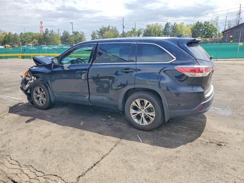 Photo 2 from auction – 2015 TOYOTA HIGHLANDER with VIN 5TDJKRFH1FS124400