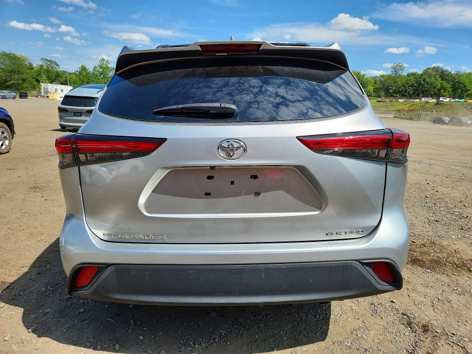 Photo 6 from auction – 2022 TOYOTA HIGHLANDER with VIN 5TDHZRBH4NS229494