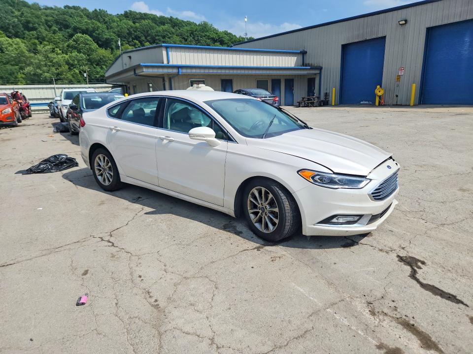 Photo 4 from auction – 2017 FORD FUSION with VIN 3FA6P0HD7HR251015