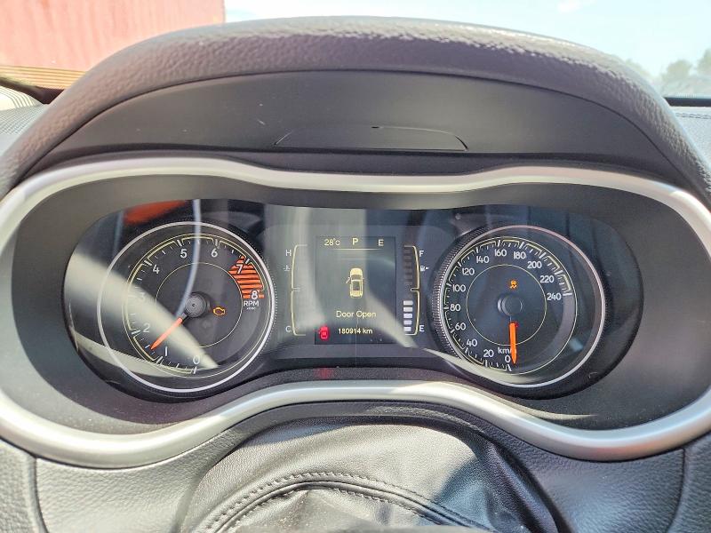 Photo 9 from auction – 2016 JEEP CHEROKEE with VIN 1C4PJMAB5GW334051