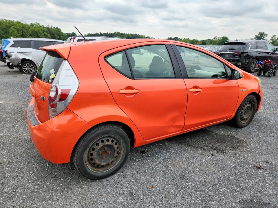 Photo 3 from auction – 2012 TOYOTA PRIUS C with VIN JTDKDTB3XC1030448