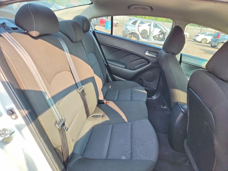 Photo 10 from auction – 2018 KIA FORTE with VIN 3KPFK4A78JE284302