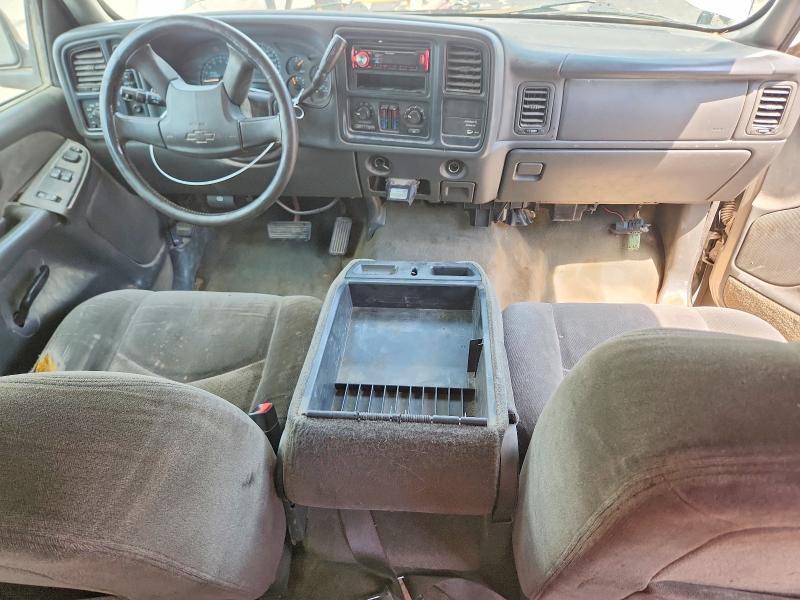 Photo 8 from auction – 2003 CHEVROLET SILVERADO with VIN 2GCEK19T631102009